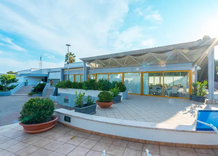 Santa Lucia Hotel 3*
