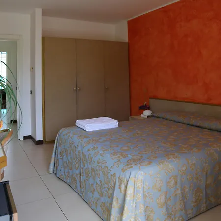 ホテル Santa Lucia 3*