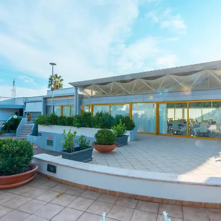 Santa Lucia Hotel 3*